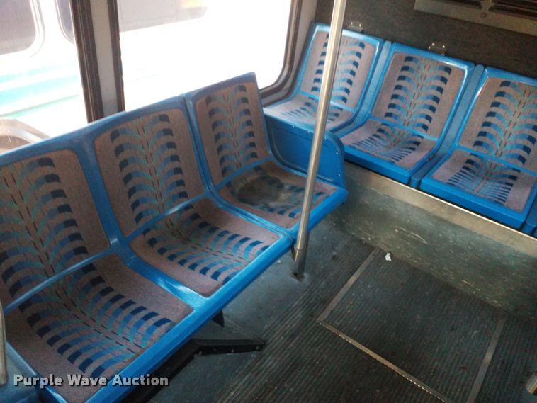 image for item GJ9185 2001 Gillig transit bus