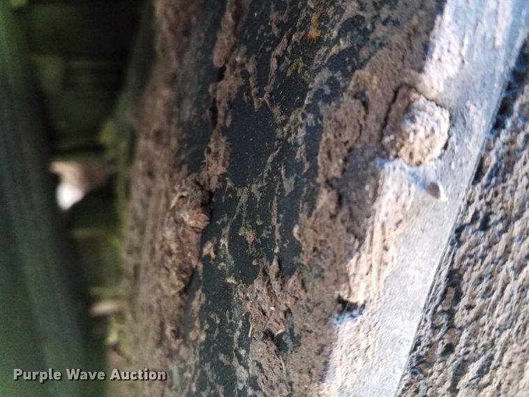 image for item GJ9185 2001 Gillig transit bus