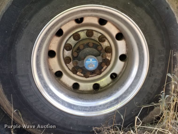 image for item GJ9185 2001 Gillig transit bus