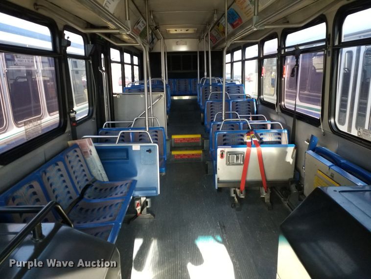 image for item GJ9186 2001 Gillig transit bus