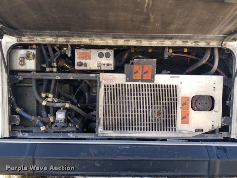 image for item GJ9186 2001 Gillig transit bus