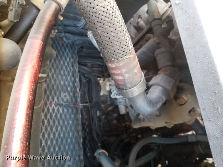 image for item GJ9186 2001 Gillig transit bus