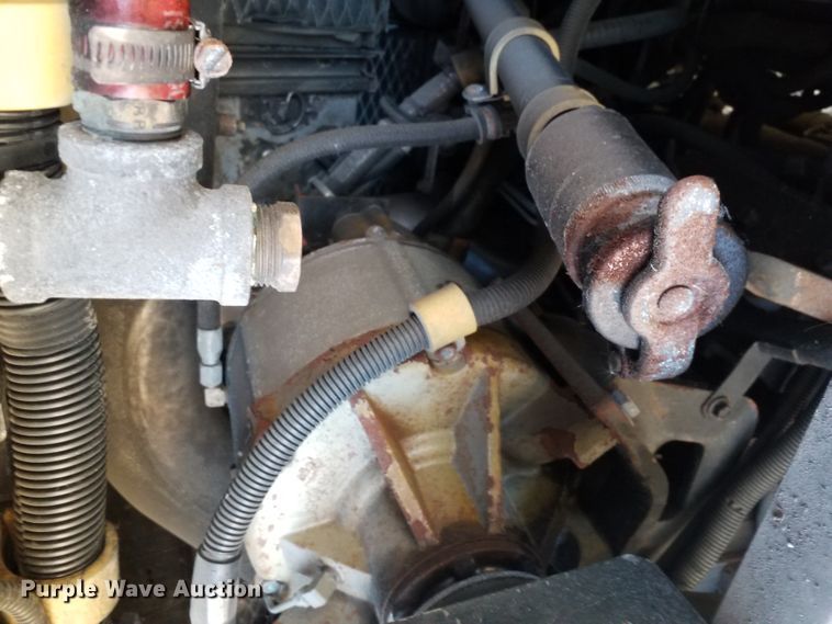 image for item GJ9186 2001 Gillig transit bus