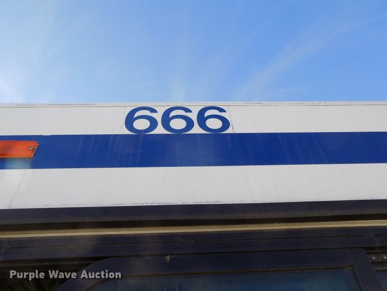 image for item GJ9186 2001 Gillig transit bus