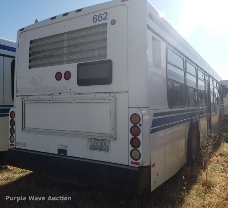 image for item GJ9187 2001 Gillig transit bus