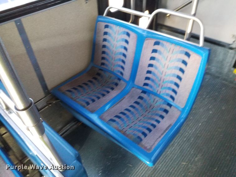 image for item GJ9187 2001 Gillig transit bus