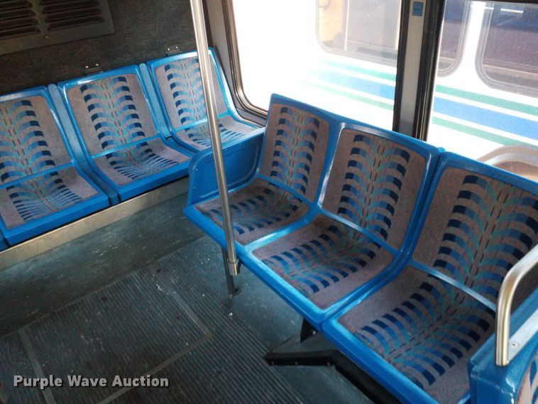 image for item GJ9187 2001 Gillig transit bus