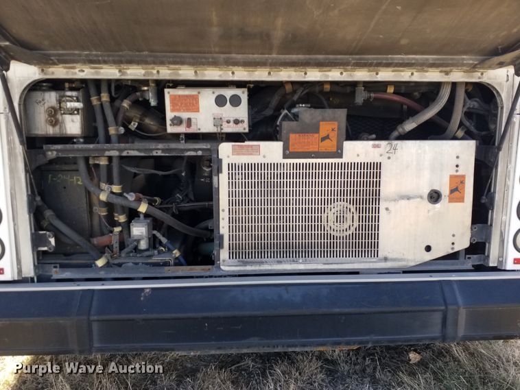 image for item GJ9187 2001 Gillig transit bus