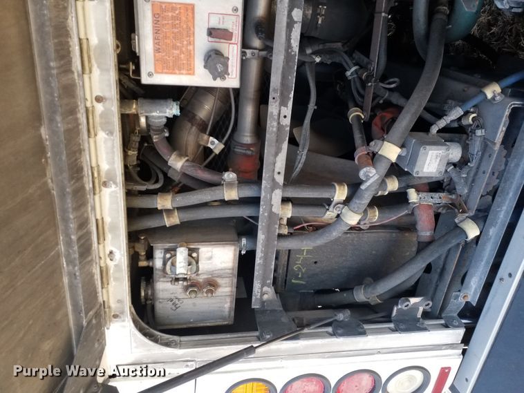 image for item GJ9187 2001 Gillig transit bus