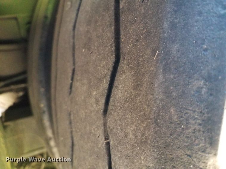 image for item GJ9187 2001 Gillig transit bus