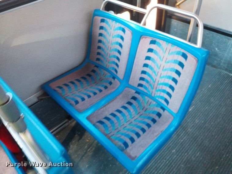 image for item GJ9188 2001 Gillig transit bus