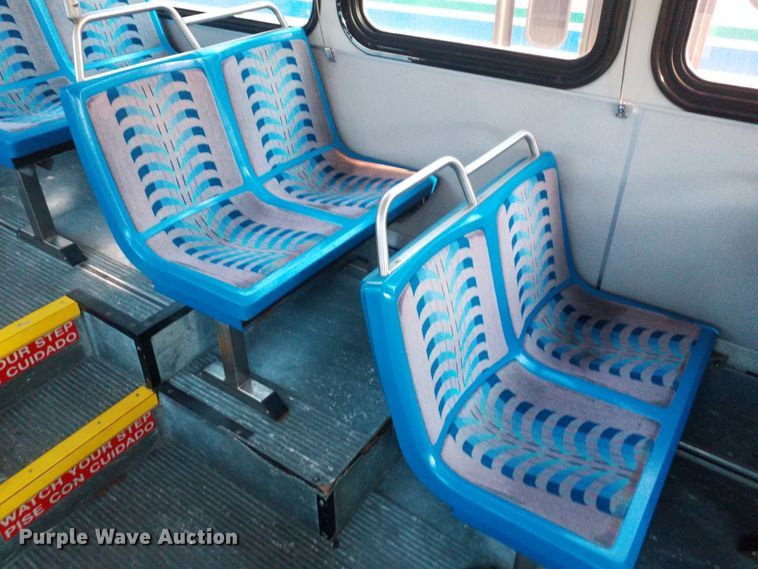 image for item GJ9188 2001 Gillig transit bus