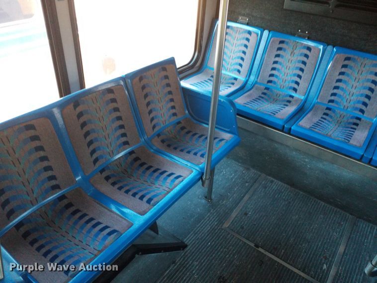 image for item GJ9188 2001 Gillig transit bus