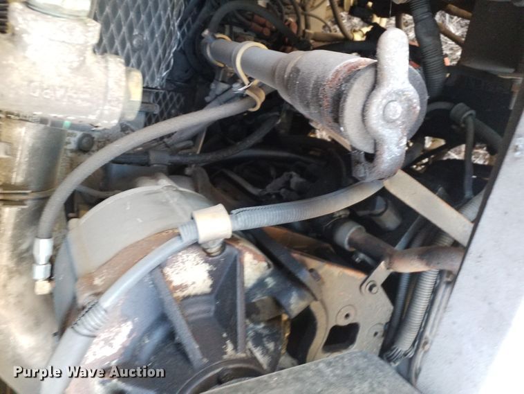 image for item GJ9188 2001 Gillig transit bus