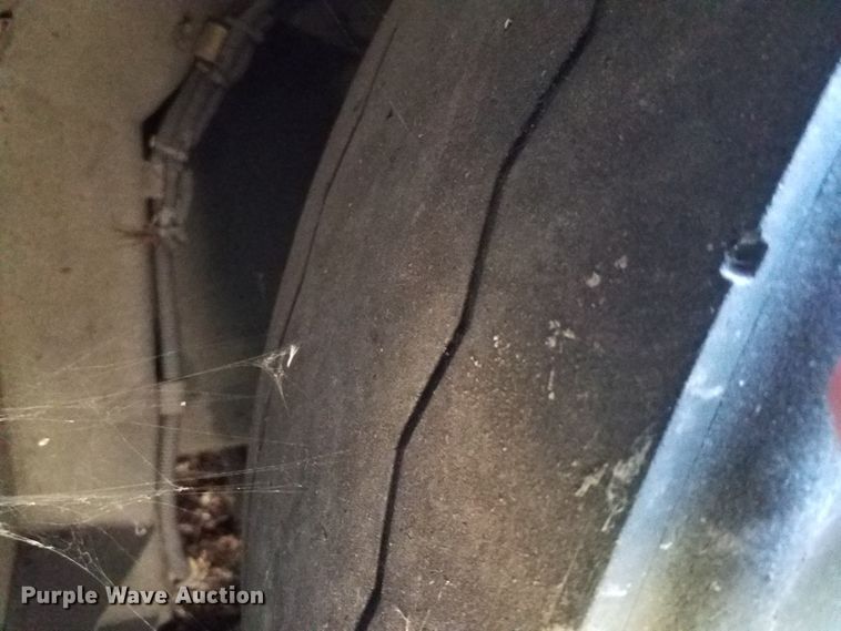 image for item GJ9188 2001 Gillig transit bus