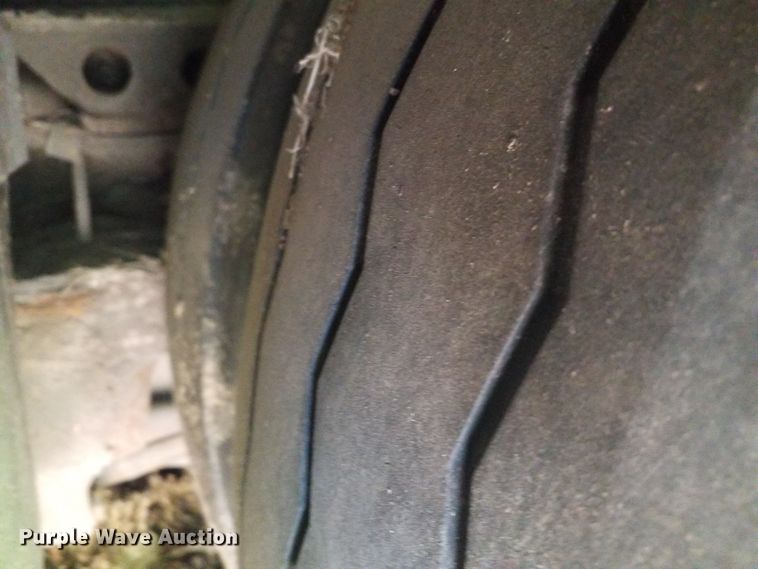 image for item GJ9188 2001 Gillig transit bus