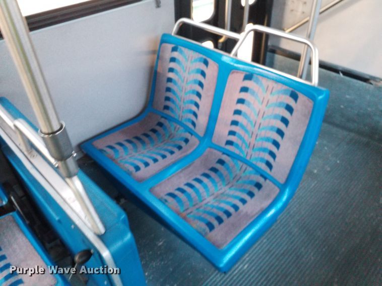 image for item GJ9189 2001 Gillig transit bus