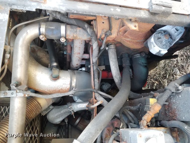 image for item GJ9189 2001 Gillig transit bus