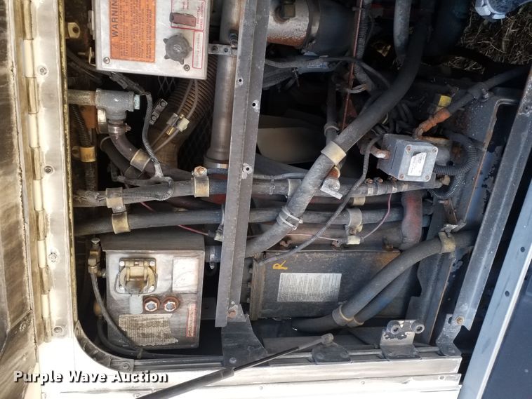 image for item GJ9189 2001 Gillig transit bus