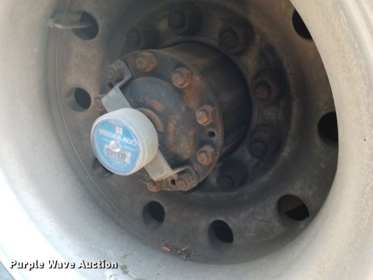 image for item GJ9189 2001 Gillig transit bus