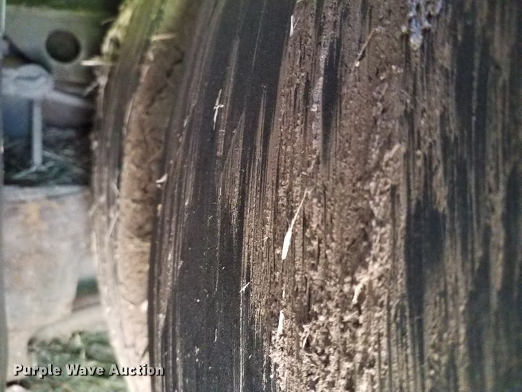 image for item GJ9189 2001 Gillig transit bus