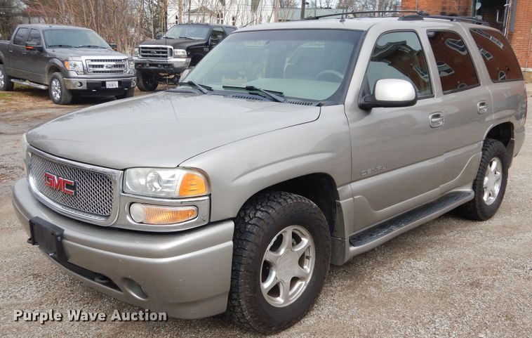 image for item H1211 2002 GMC Yukon Denali SUV