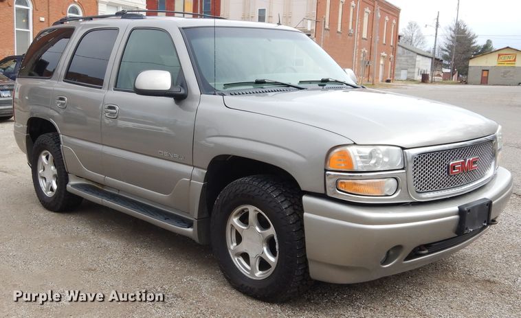 image for item H1211 2002 GMC Yukon Denali SUV
