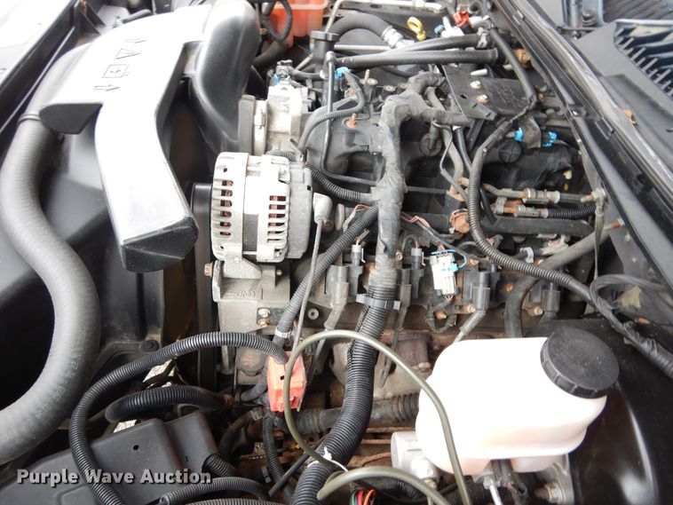 image for item H1211 2002 GMC Yukon Denali SUV