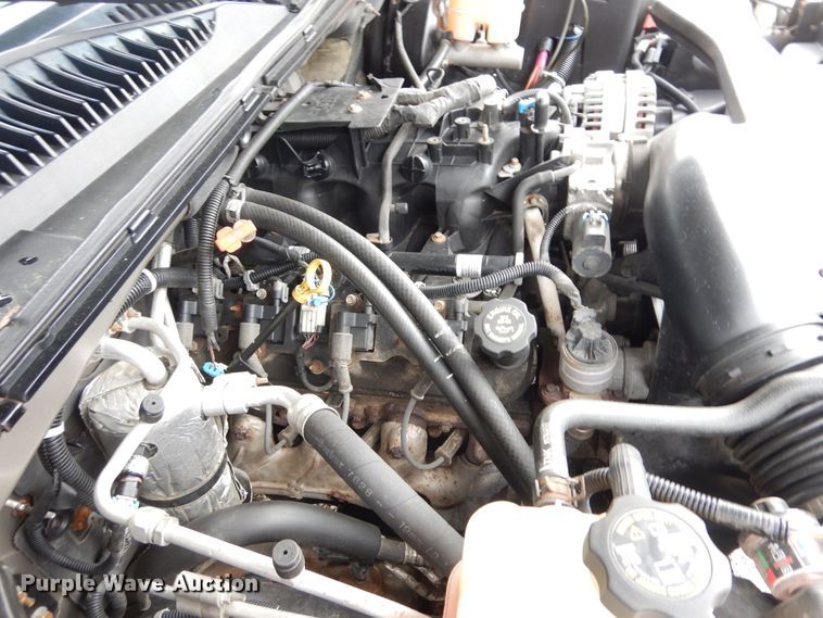 image for item H1211 2002 GMC Yukon Denali SUV