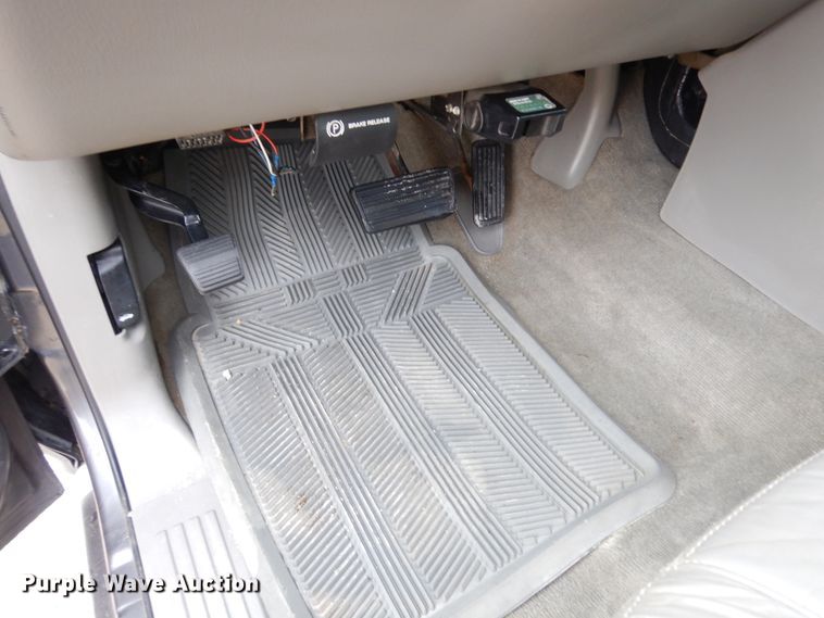 image for item H1212 1999 Chevrolet Silverado 1500 Ext. Cab pickup truck