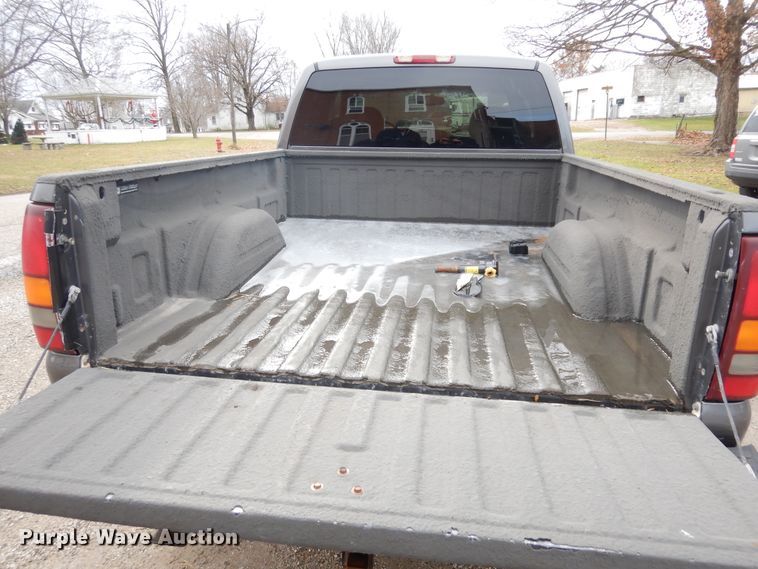 image for item H1212 1999 Chevrolet Silverado 1500 Ext. Cab pickup truck