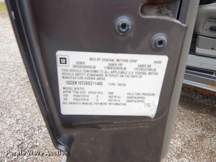 image for item H1212 1999 Chevrolet Silverado 1500 Ext. Cab pickup truck