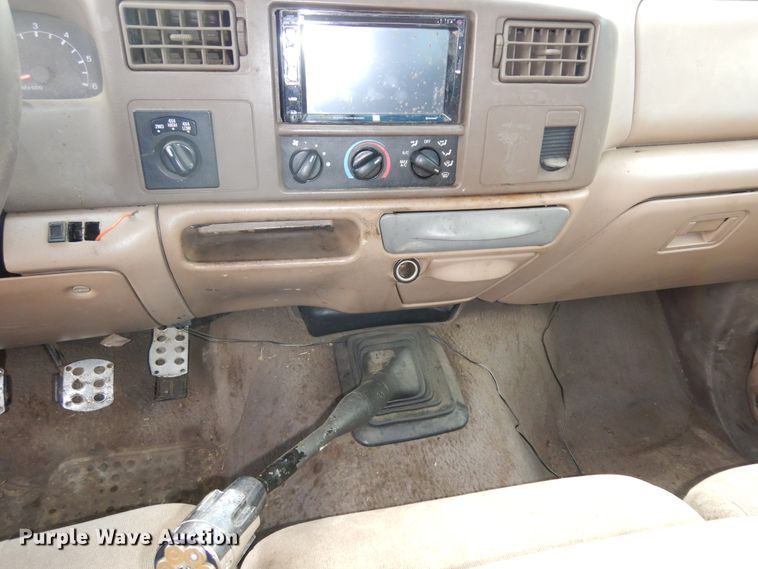 image for item H1214 1999 Ford F250 Super Duty Crew Cab pickup truck