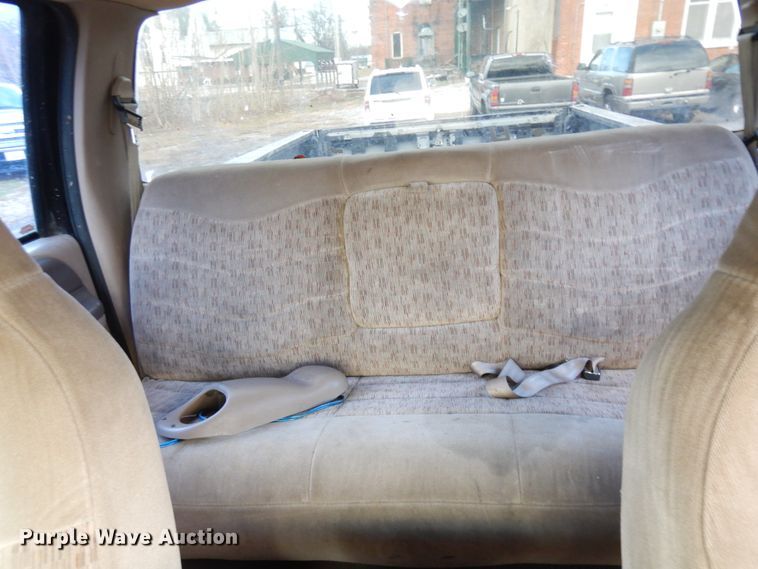 image for item H1214 1999 Ford F250 Super Duty Crew Cab pickup truck