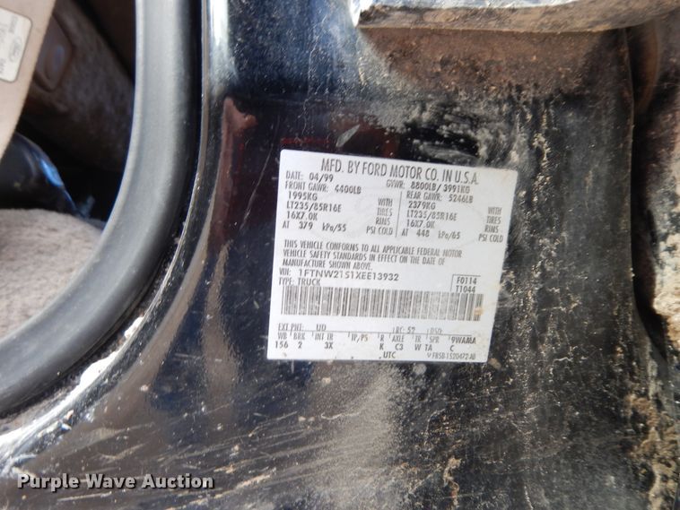 image for item H1214 1999 Ford F250 Super Duty Crew Cab pickup truck