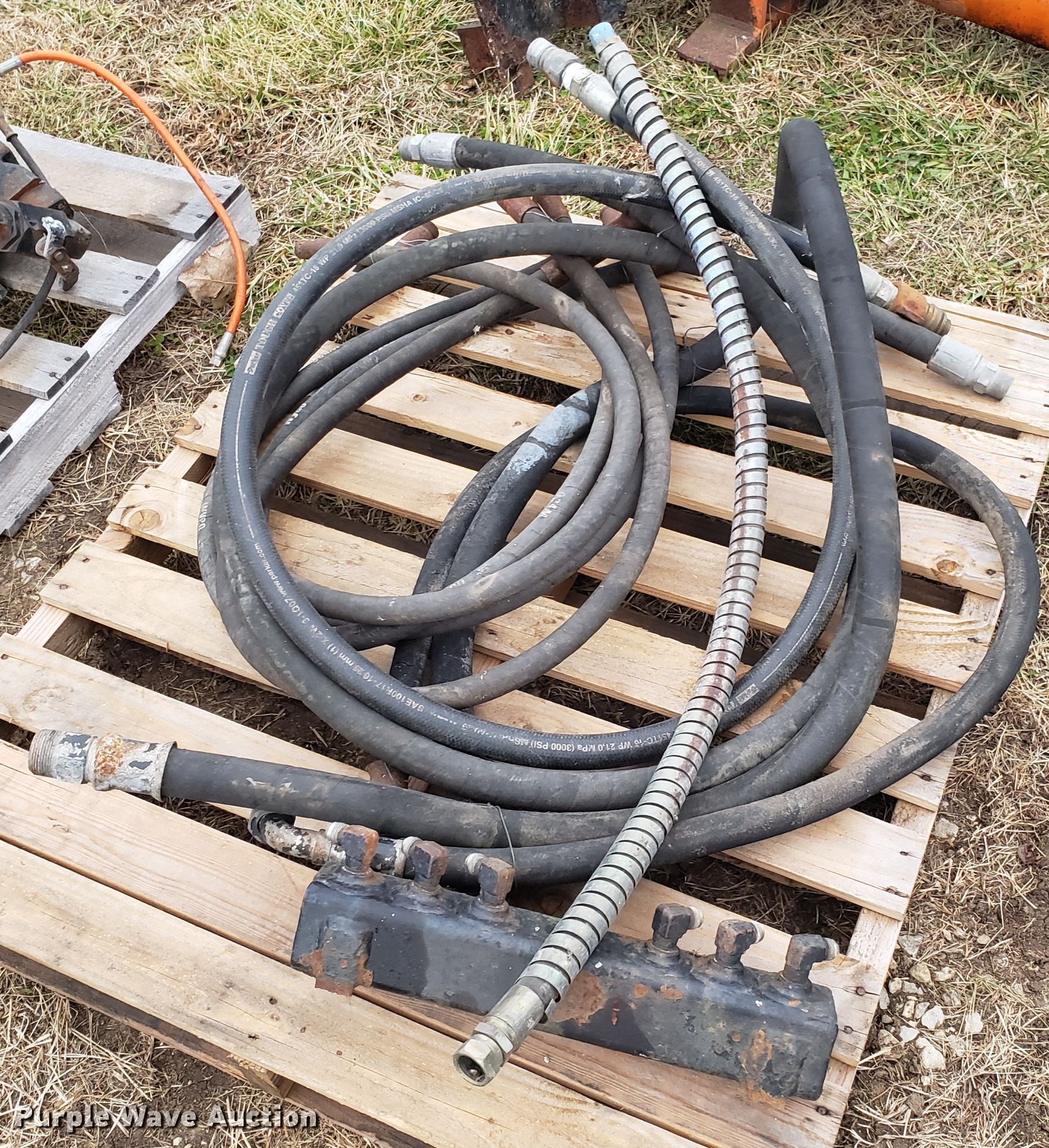 Dump bed parts in Lone Jack, MO Item FW9610 sold Purple Wave