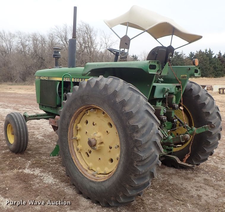 image for item DB7513 John Deere 4240 tractor
