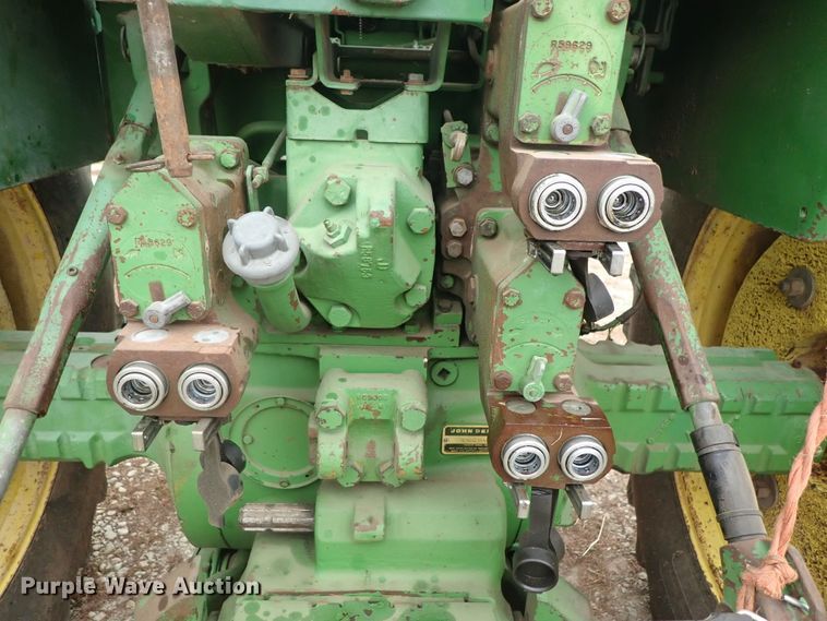 image for item DB7513 John Deere 4240 tractor