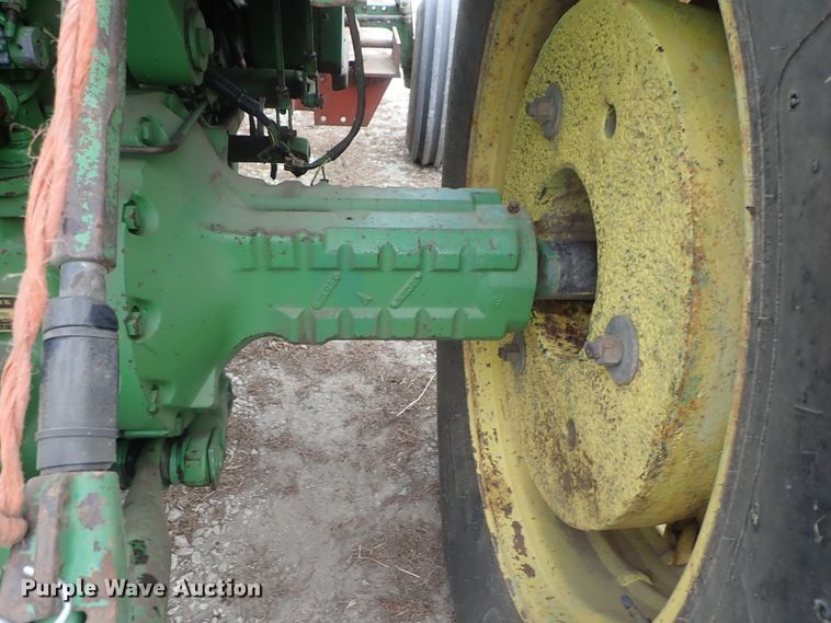 image for item DB7513 John Deere 4240 tractor