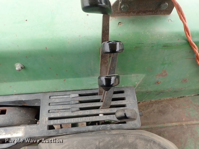 image for item DB7513 John Deere 4240 tractor