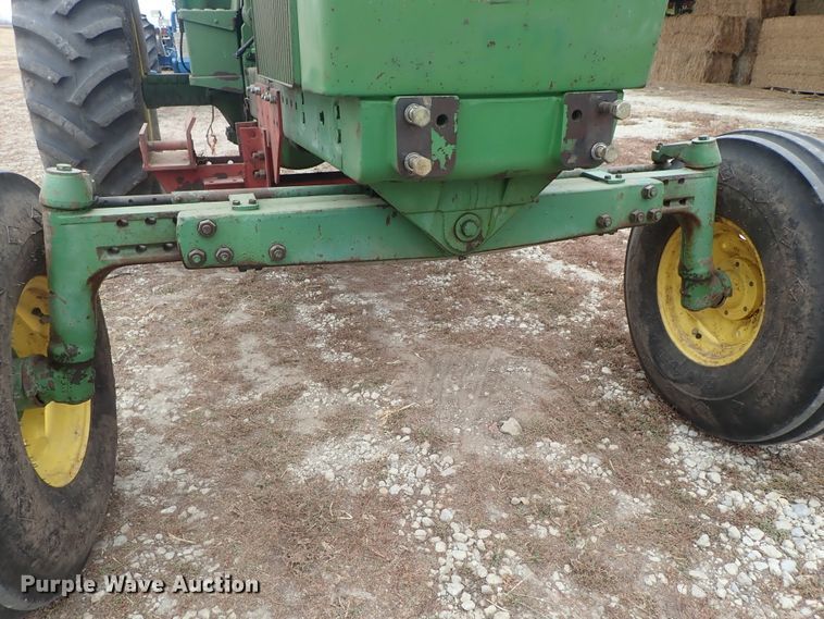 image for item DB7513 John Deere 4240 tractor