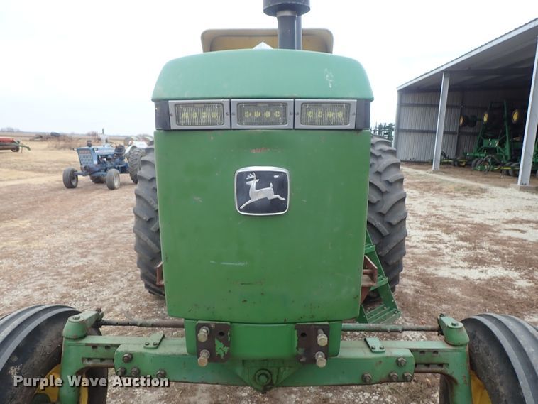 image for item DB7513 John Deere 4240 tractor