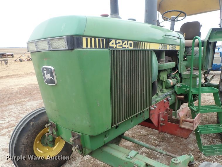 image for item DB7513 John Deere 4240 tractor