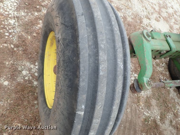 image for item DB7513 John Deere 4240 tractor