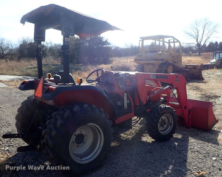 image for item DB7539 2006 Mahindra 3510 MFWD tractor