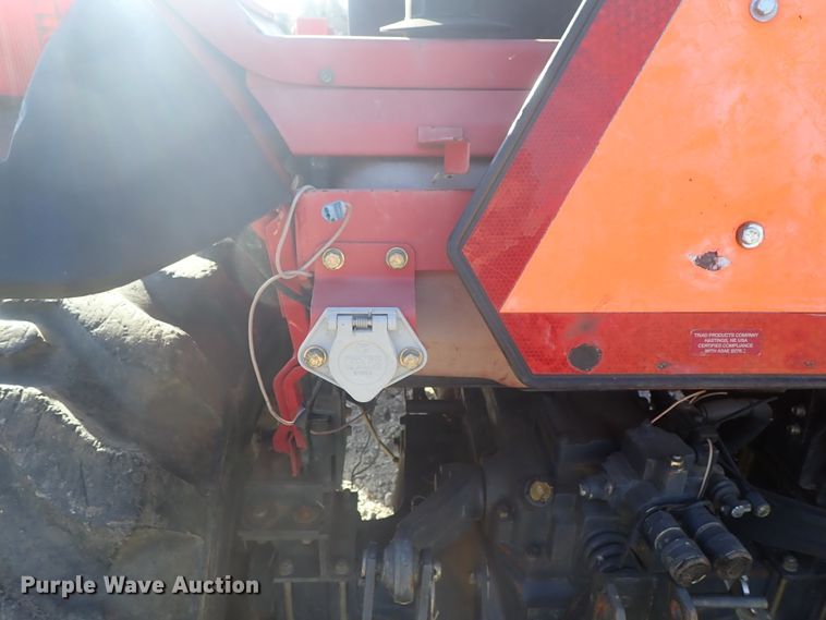 image for item DB7539 2006 Mahindra 3510 MFWD tractor