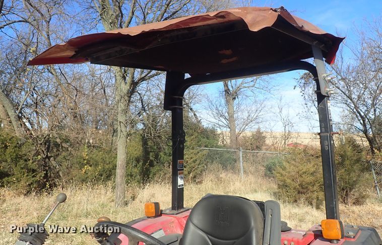 image for item DB7539 2006 Mahindra 3510 MFWD tractor