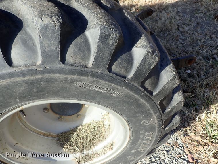 image for item DB7539 2006 Mahindra 3510 MFWD tractor