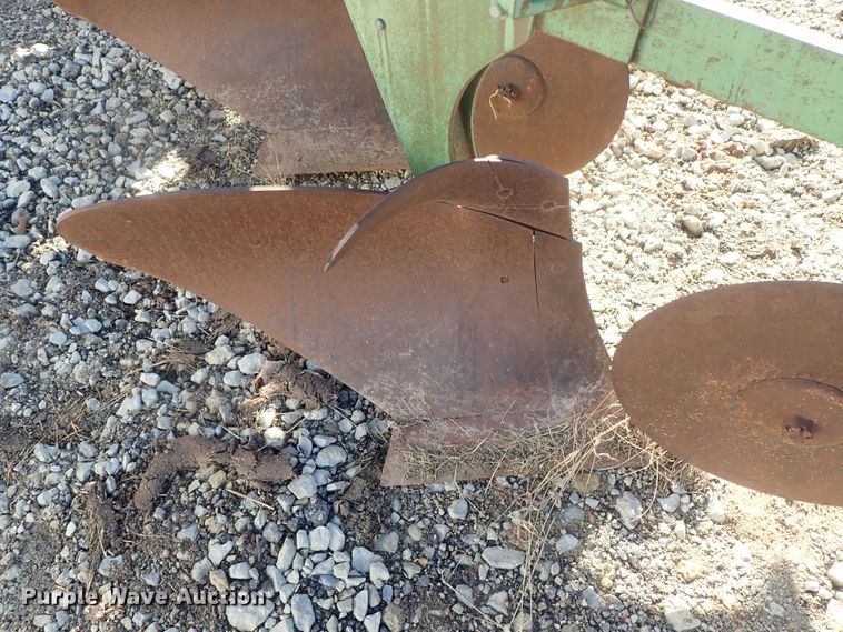 image for item DC3442 John Deere F135A five bottom plow