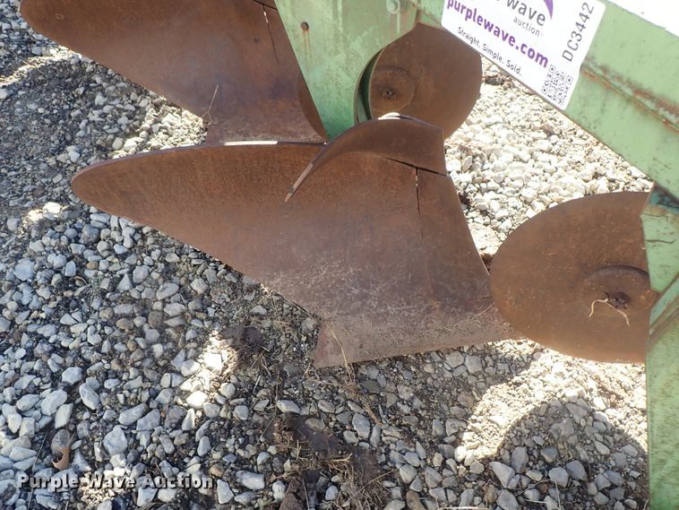 image for item DC3442 John Deere F135A five bottom plow